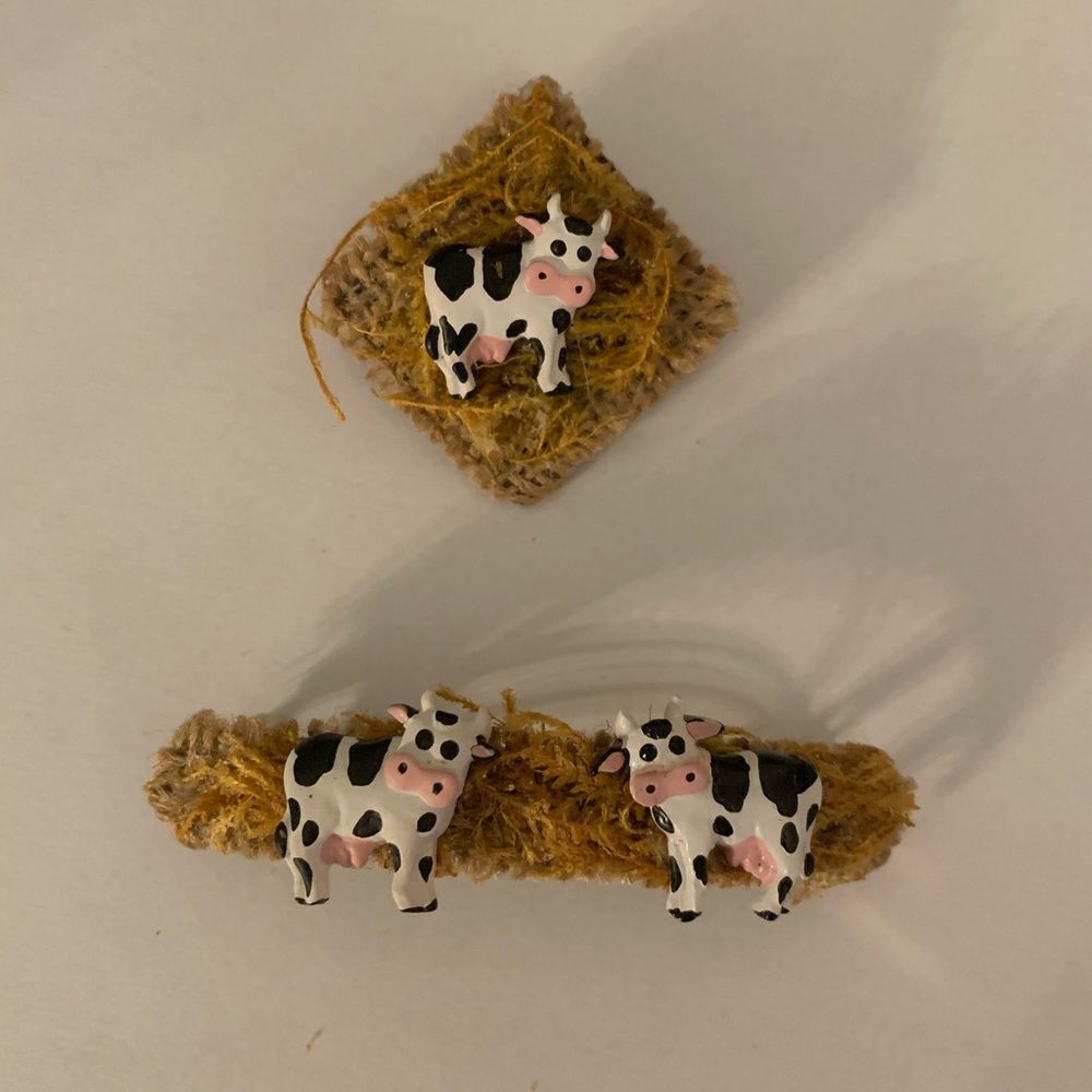 Vintage cow barrette and pin set!